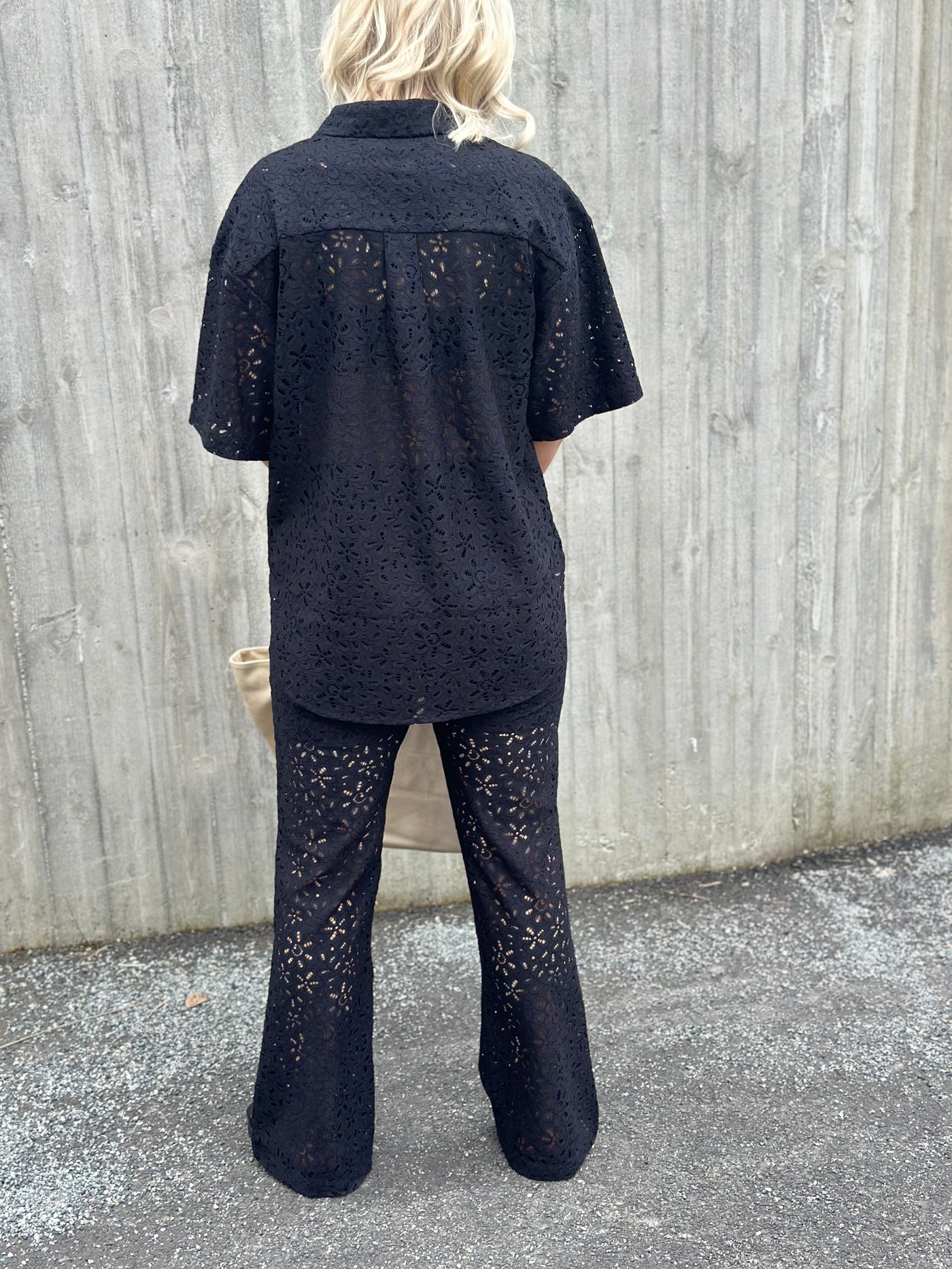 Karola 2/4 Oversize Lace Shirt, Black