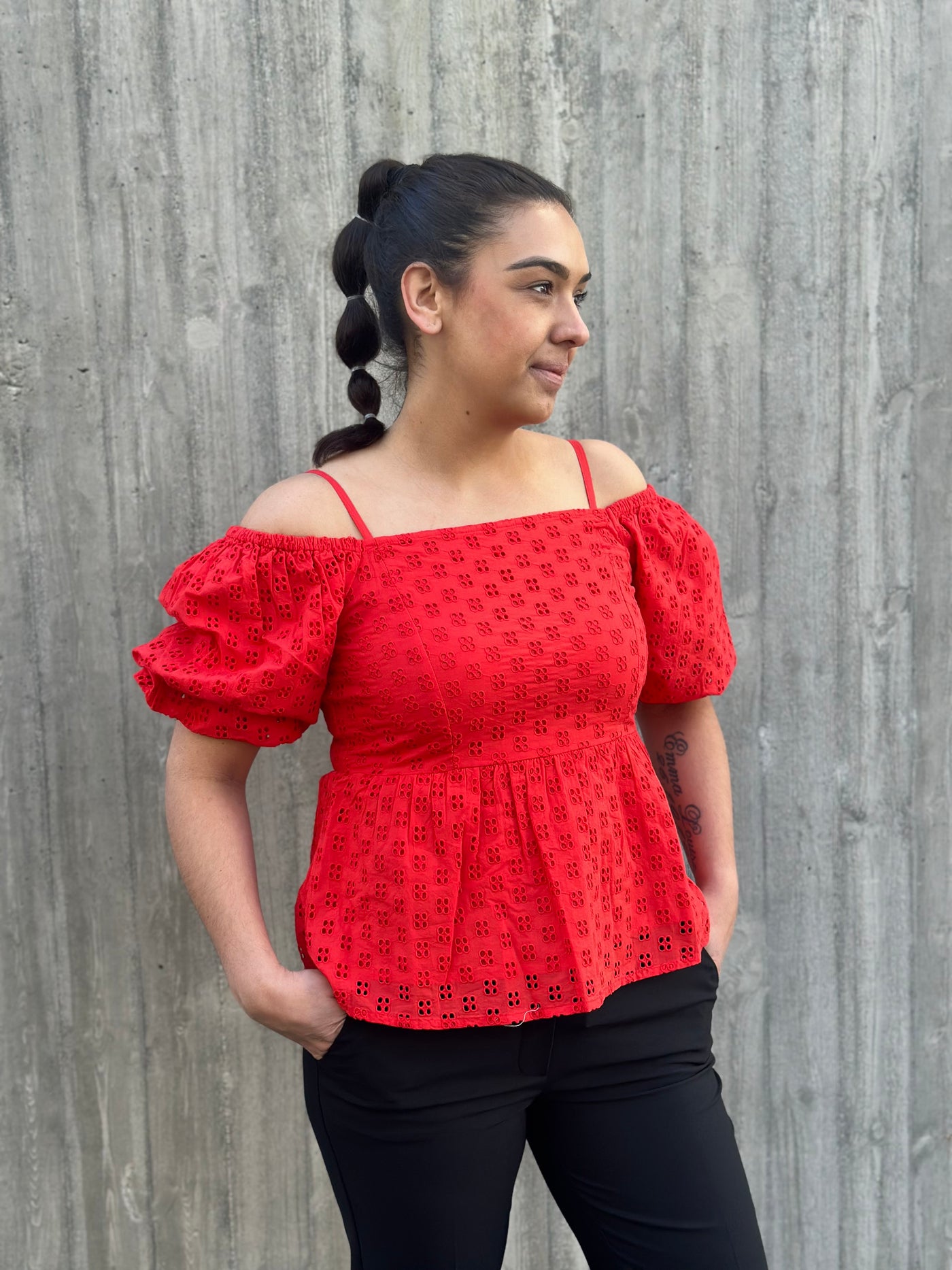 Anelli 3/4 on off shoulder Top, Flame Scarlet