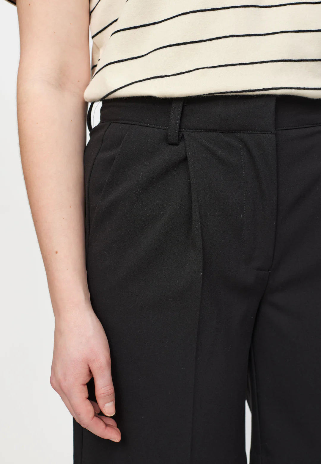 Vilja Shorts, Black