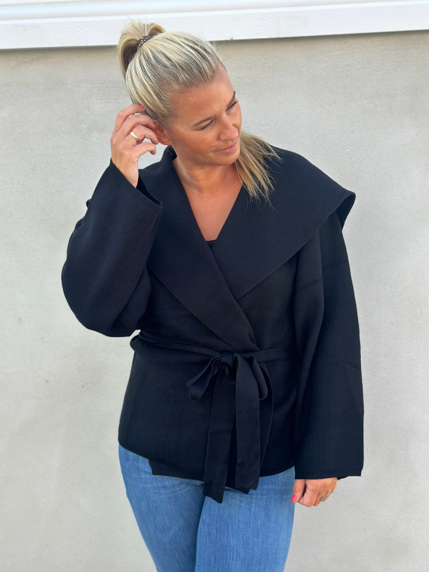 Serge Cardigan, Black