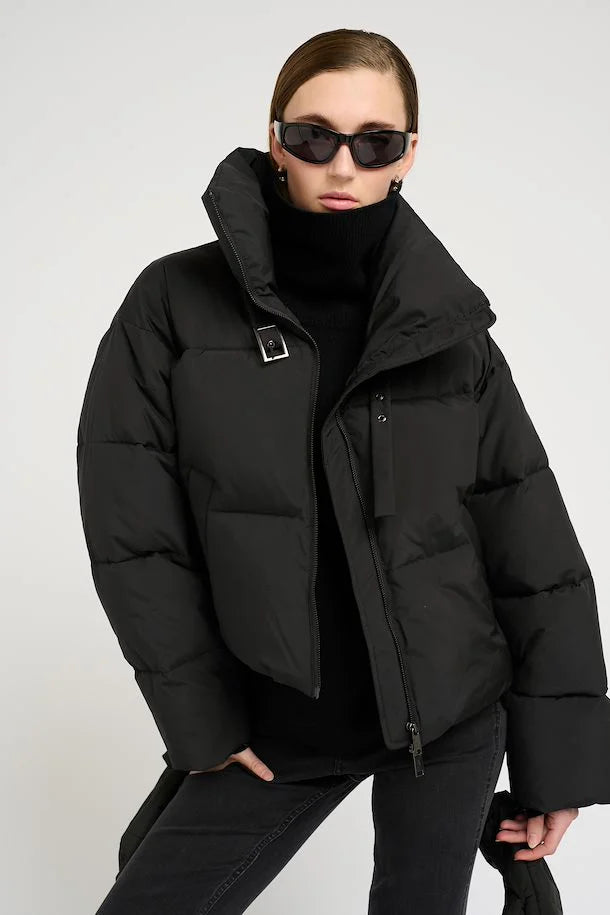 Pinara Short Puffer, Black