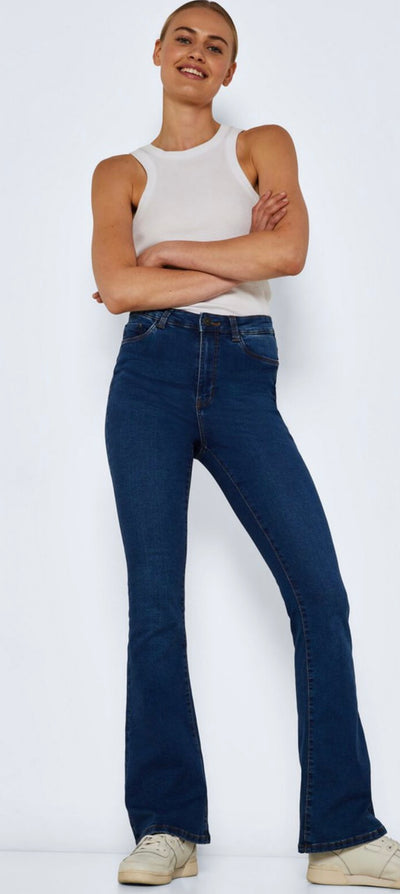 Sallie HW Flare Jeans, Medium Blue