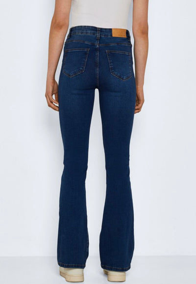 Sallie HW Flare Jeans, Medium Blue