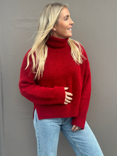 Alpha Rollneck , Haute Red Mela