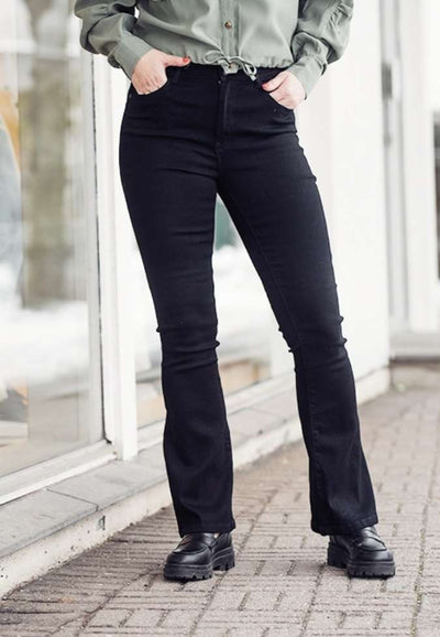 Sallie HW Flare Jeans Black